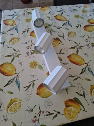 Foco de techo blanco