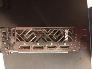 Tarjeta Gráfica AMD Radeon 5500 XT Sapphire