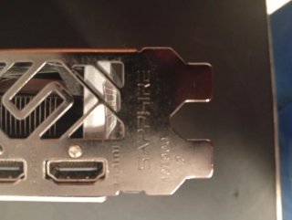 Tarjeta Gráfica AMD Radeon 5500 XT Sapphire