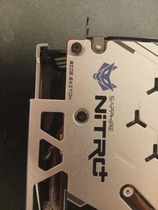 Tarjeta Gráfica AMD Radeon 5500 XT Sapphire