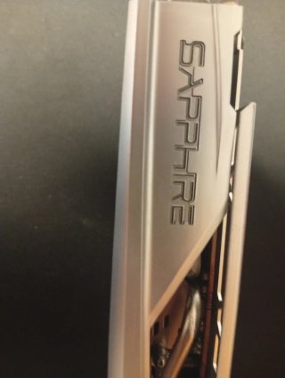 Tarjeta Gráfica AMD Radeon 5500 XT Sapphire