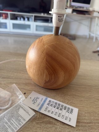 Lámpara de mesa madera