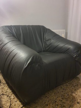 Negociable - Sillón negro de piel sintética