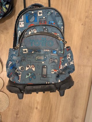 Mochila Totto Escolar con Ruedas