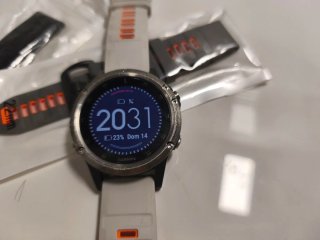 Garmin Fenix 5 Plus Naranja/Blanco