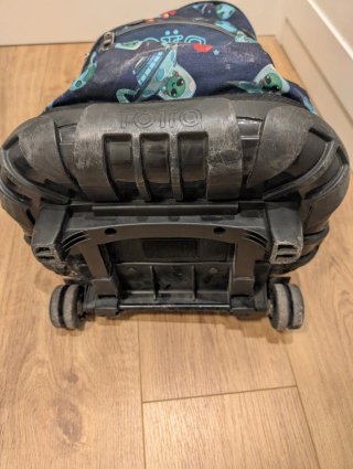 Mochila Totto con ruedas y estampado espacial