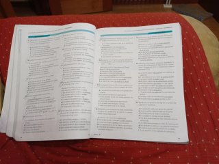 Lengua castellana y literatura 1°, de Bachillerato