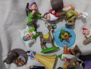 Lote Figuras Blancanieves 7 Enanitos bruja cazador