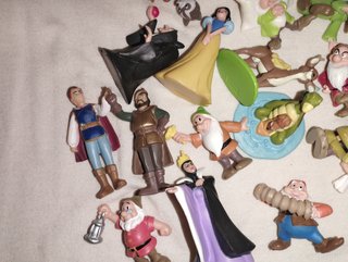 Lote Figuras Blancanieves 7 Enanitos bruja cazador