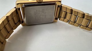 Reloj Casio Dorado Rectangular