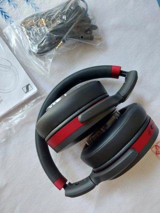 Cascos Sennheiser HD 458BT Wireless Negros y Rojos