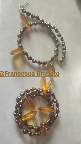 Collana e bracciale perle marroni e arancio