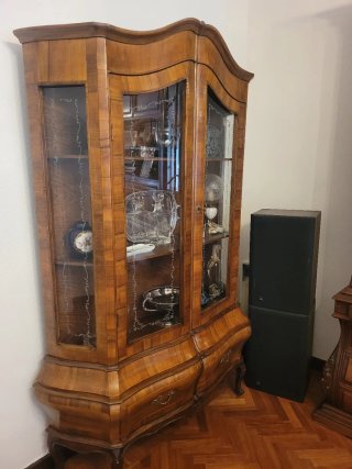 Mueble Vitrina madera y cristal