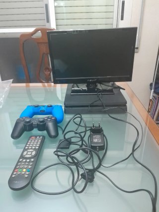 Ps4 Slim 1TB Negra mando negro