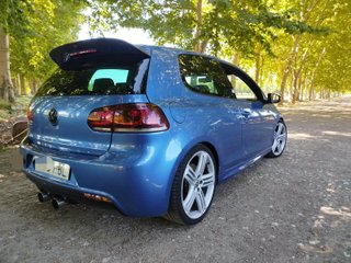 Volkswagen Golf R 270