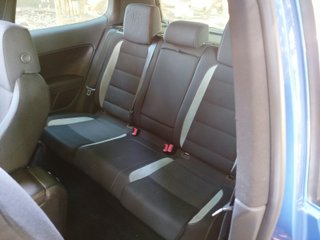 Volkswagen Golf R 270