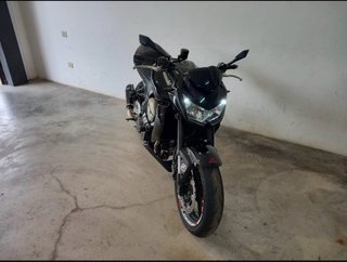 Kawasaki Z750 Negra