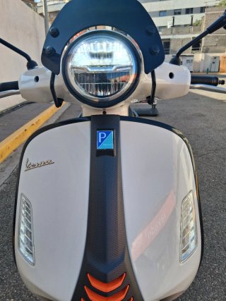 Vespa 300 SuperSport HPE