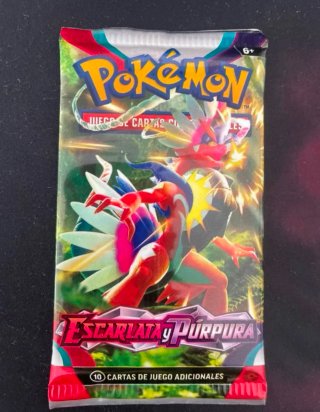 Sobres de cartas Pokémon Escarlata y Púrpura