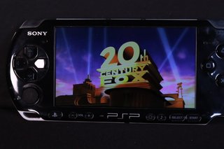 Consola Sony PSP-3004 Negra + 3 Juegos