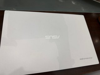 Portátil Asus Chromebook Plus Blanco + cargador
