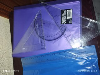 Set escolar:  7 artículos nuevos
