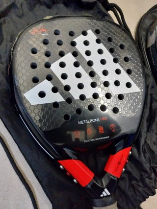 Palas de pádel Adidas y Royal Padel