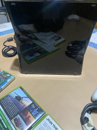 Xbox 360 con 3 giochi e controller
