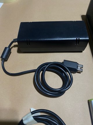 Xbox 360 con 3 giochi e controller