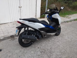 Honda Forza 125 Maxi Scooter