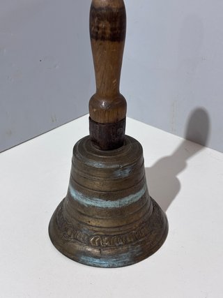 Campana procesión sepelio siglo XIX