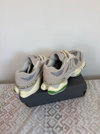 New Balance 9060 Beige/Verde