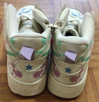 Zapatillas infantiles tipo bota Zara Mickey Mouse