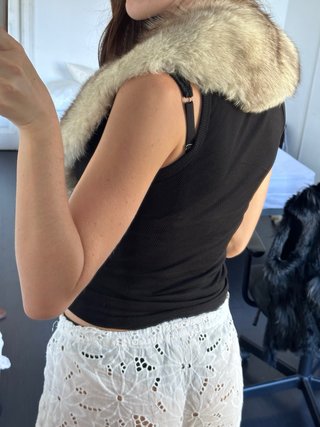 Bufanda de pelo sintético beige y marrón