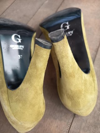 Zapatos de tacón ante verde. Talla 37.