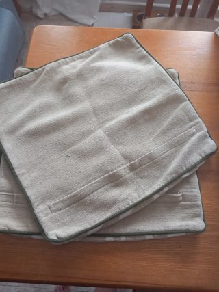 2 Fundas Cojín Beige y Blanco