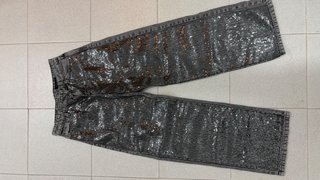 Pantalones Bershka lentejuelas grises talla 36