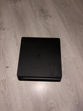 PS4 negra