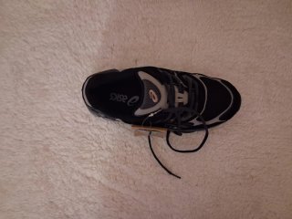 Zapatillas ASICS Negras y Grises Nuevas