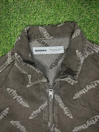 Conjunto vaquero marrón estampado. NUEVO