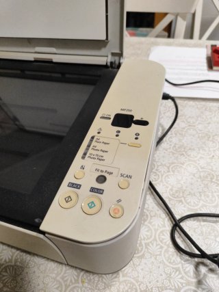 Impresora fotocopiadora Canon PIXMA MP250