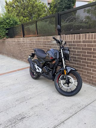 Keeway 125 Negra Moto Naked