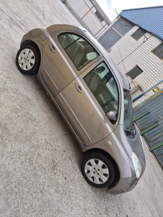 Nissan Micra 2005 pegatina "B" gasolina