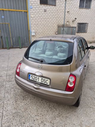Nissan Micra 2005 pegatina "B" gasolina