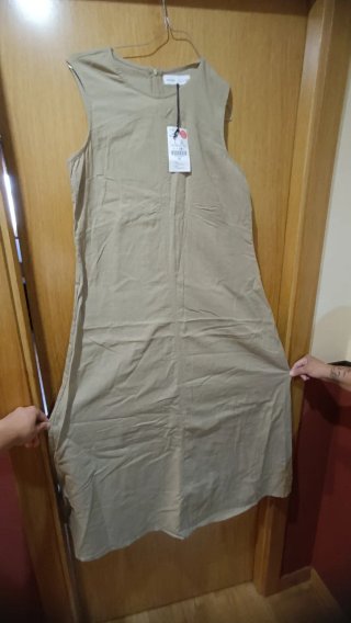 Vestido beige Lefties