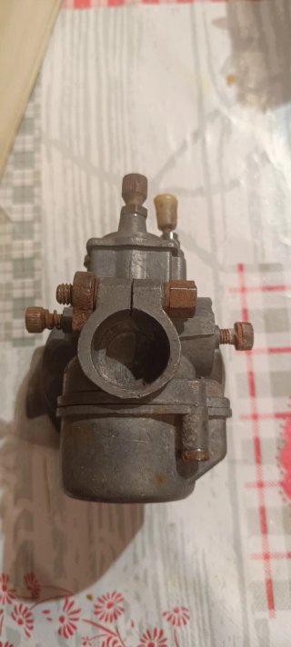Carburador IRZ ciclomotor antiguo