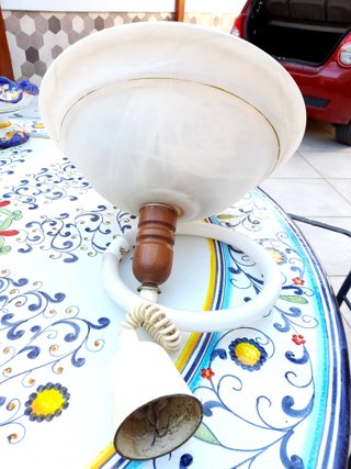 Lampada da soffitto in vetro e legno