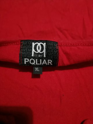 Vestido rojo con cordones azul