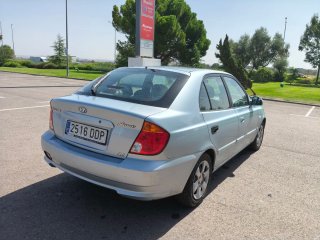 Hyundai acent 2004
