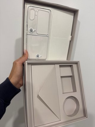 Scatola Oppo Find N2 Flip nero